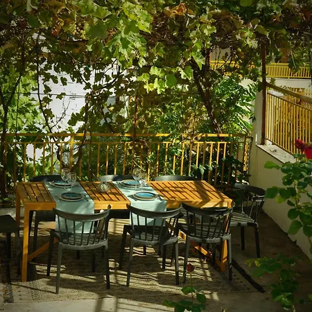 Philia - Olympus Apartman