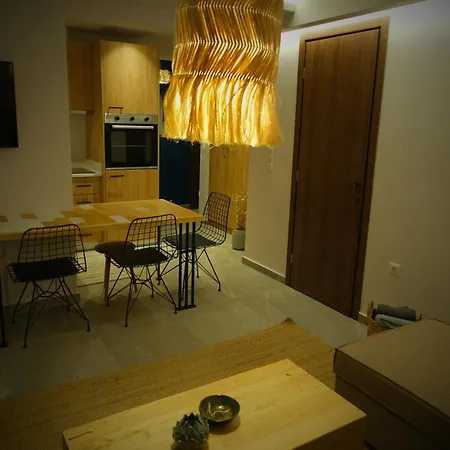 Philia - Olympus Apartment