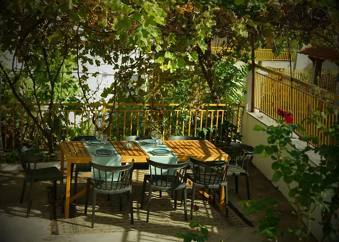 Philia - Olympus Lejlighed